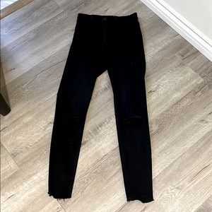 ZARA DISTRESSED BLACK JEANS